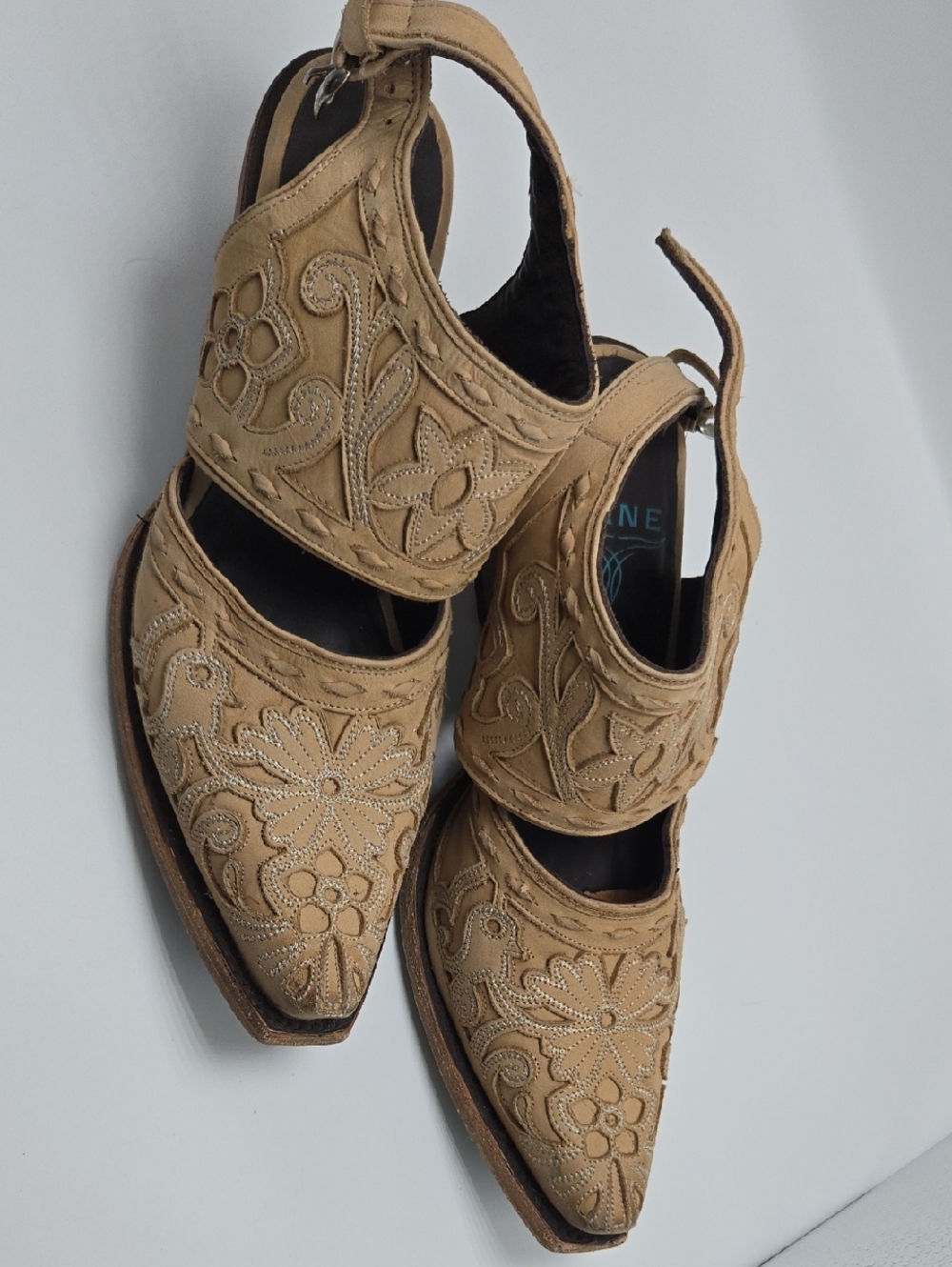 Embroidered Pointed-Toe Slingback Mules in Tan